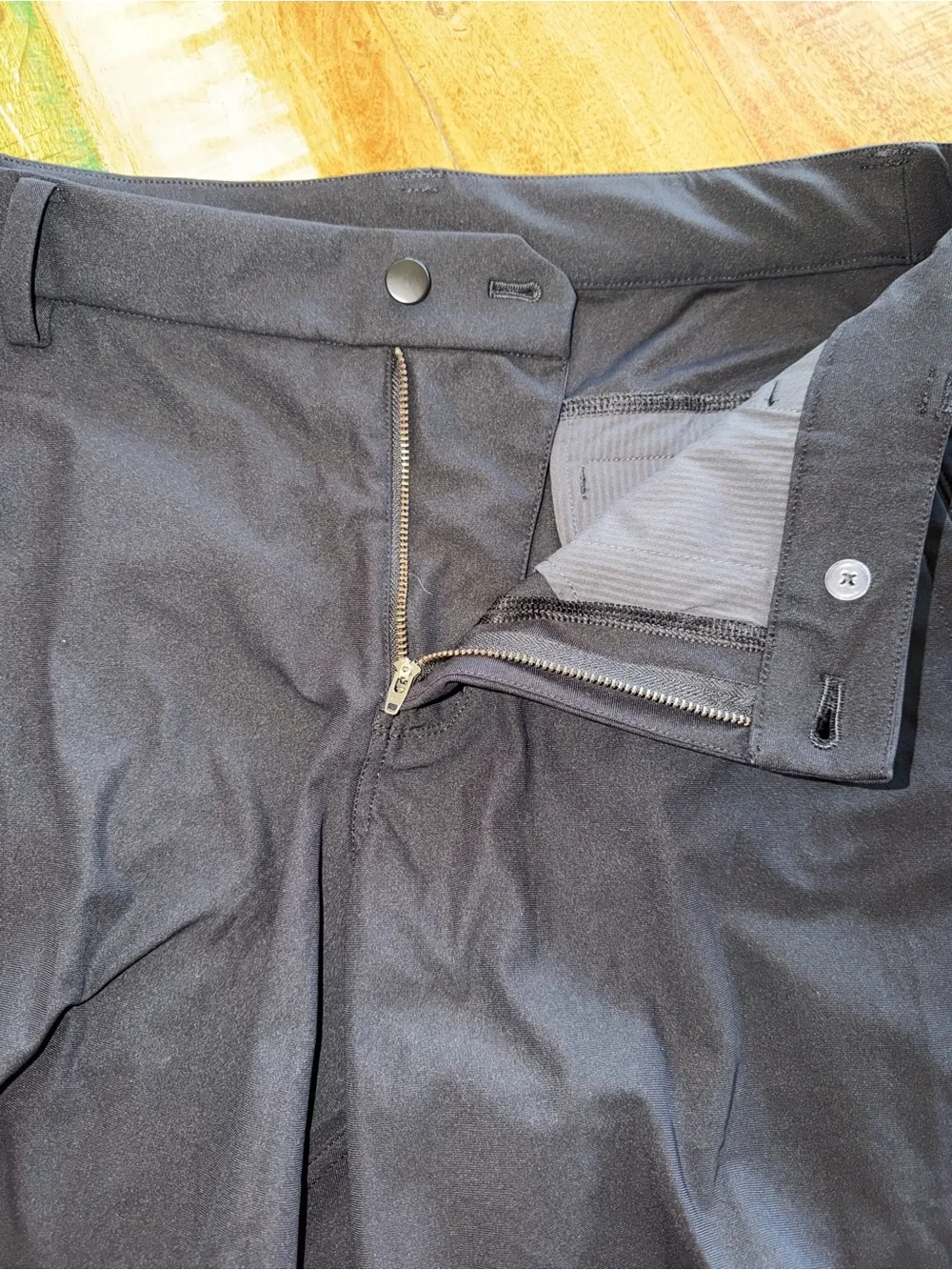 lululemon black Men's shorts. Size 38. - Picture 4 of 5